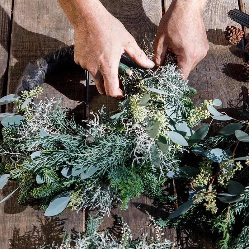 Wunderschoene-Advent-Dekoration-Wien-Donati-Kraenze